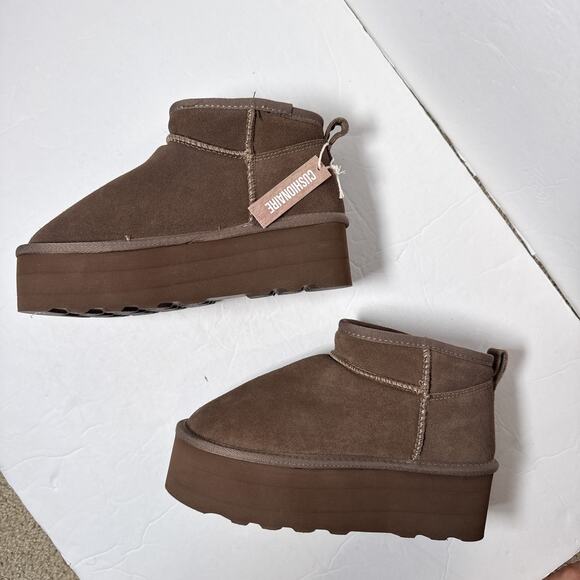 Cushionaire Taupe Suede Platform Boots 6.5W Memory Foam Cozy - Picture 2 of 13